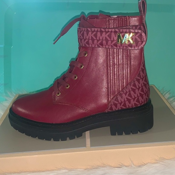 💖 MICHAEL Michael Kors Red Parker Logo-Panelled Ankle Boots NWOB 7 - Picture 10 of 15